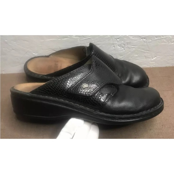 FINN COMFORT Amalfi Sz 7.5D/EU 38D Black Leather & Snake Print Mule Style Clogs - Picture 3 of 16